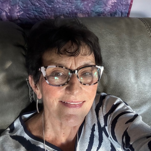 Meet your Posher, Susan - Picture 1 of 1